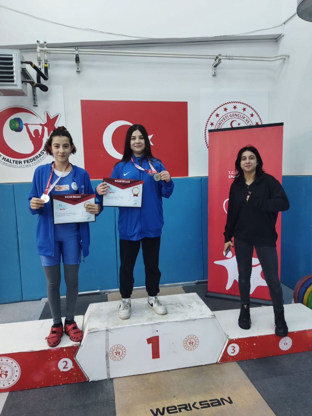 Silivrili halterci Bengü Engin şampiyon oldu