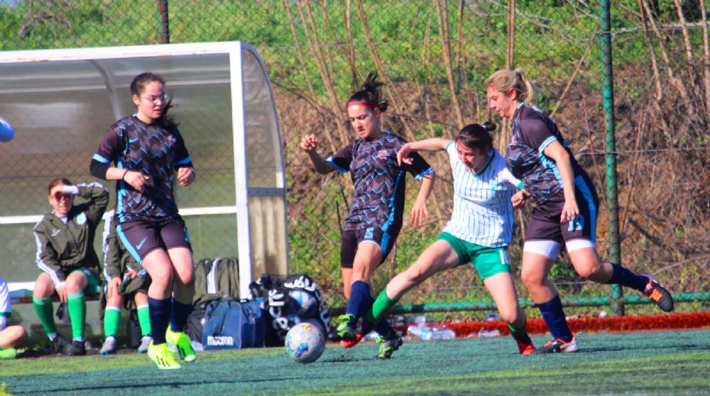 Anadolu Yakası komşular mücadelesi Üsküdar’ın 4-0