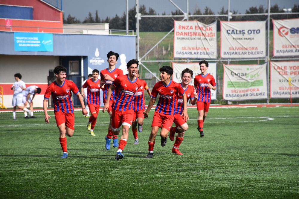 Silivrispor’un gençlerinden Tuzla’ya fark 3-1