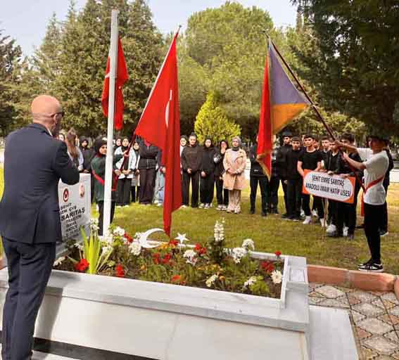 Sarıtaş’ı kabri başında dualarla andılar