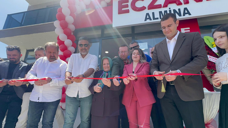 Almina Eczanesi açıldı