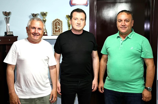 Çolakoğlu resmen aday