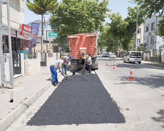 Yol bakım ve onarımları sürüyor