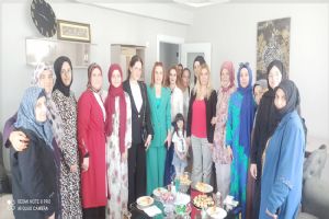 MHP’li kadınlardan ev ziyareti