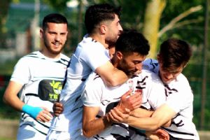 Oklalı fazla sıkmadan 6-0