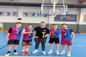 Sınav Lisesi takımı Basketbol dalında İlçe 3’ncüsü