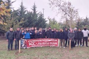 Cumhuriyetimizin 100.yılında her sınıf 100 ağaç dikti