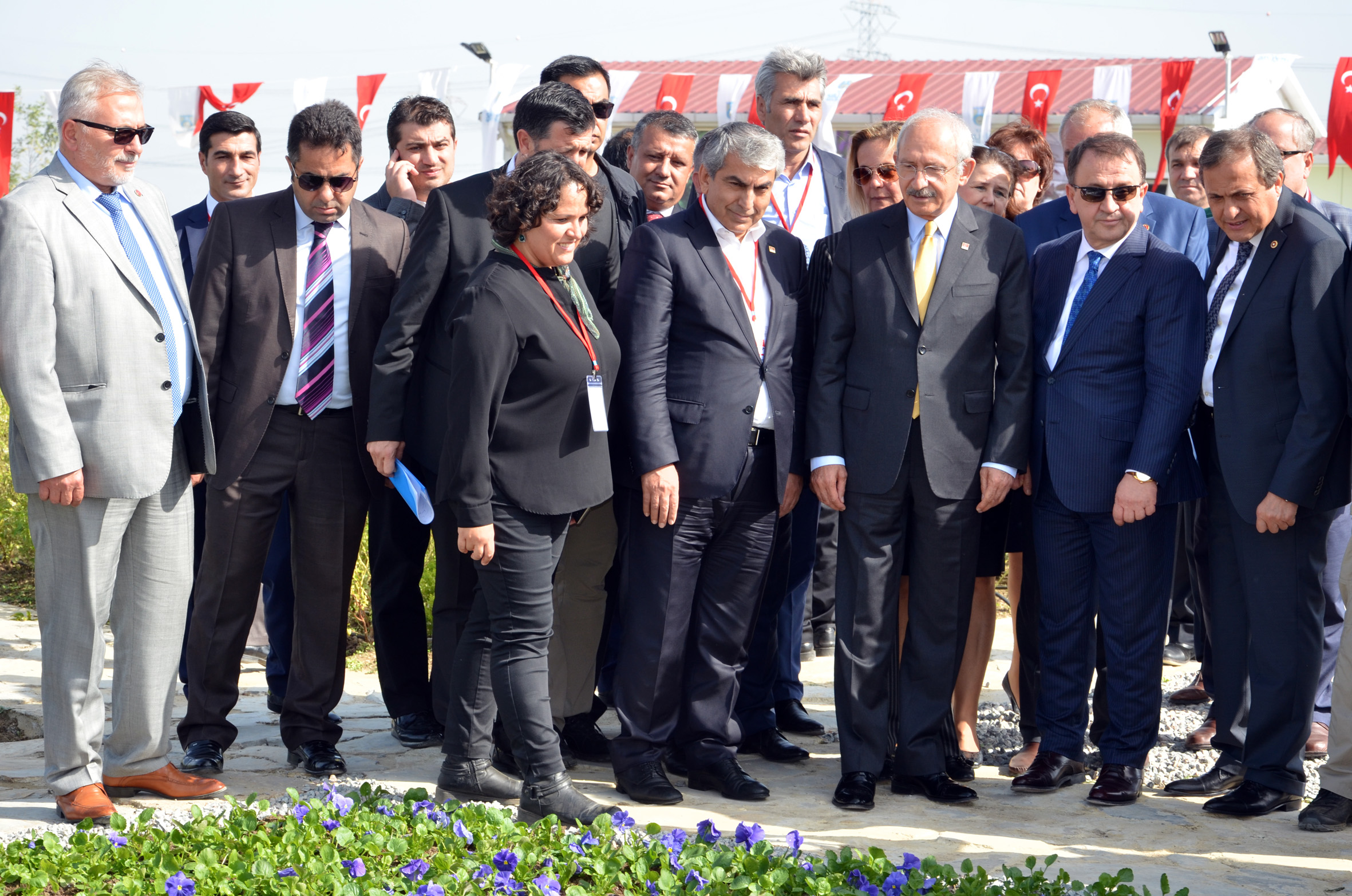 BELEDİYELERİ ÖRNEK GÖSTERDİ, GENEL İKTİDAR FIRSATI İSTEDİ
